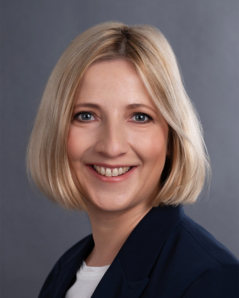 Next Level Leadership - Orosz Enikő, szervezeti és üzleti coach, tréner és szervezetfejlesztő, nemzetközi pénzügyi vezetői tapasztalattal